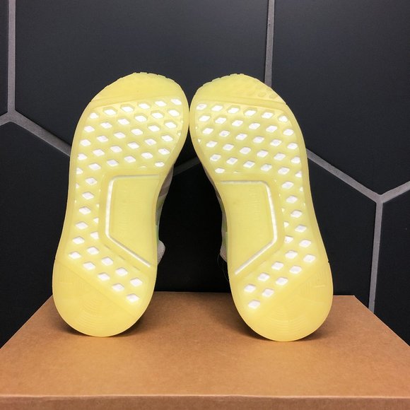 Womens Adidas NMD R1 Grey Lime Size 7 - Picture 5 of 6